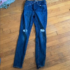 High rise skinny levi jeans with rips